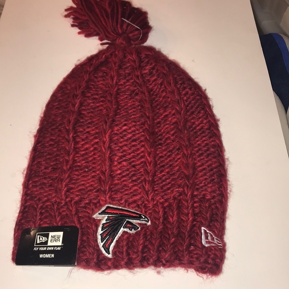 NWT Women’s NFL Falcons Skull Cap